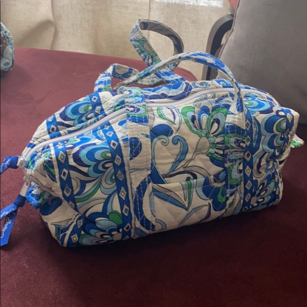 Vera Bradley White Mediterranean pattern bag.
